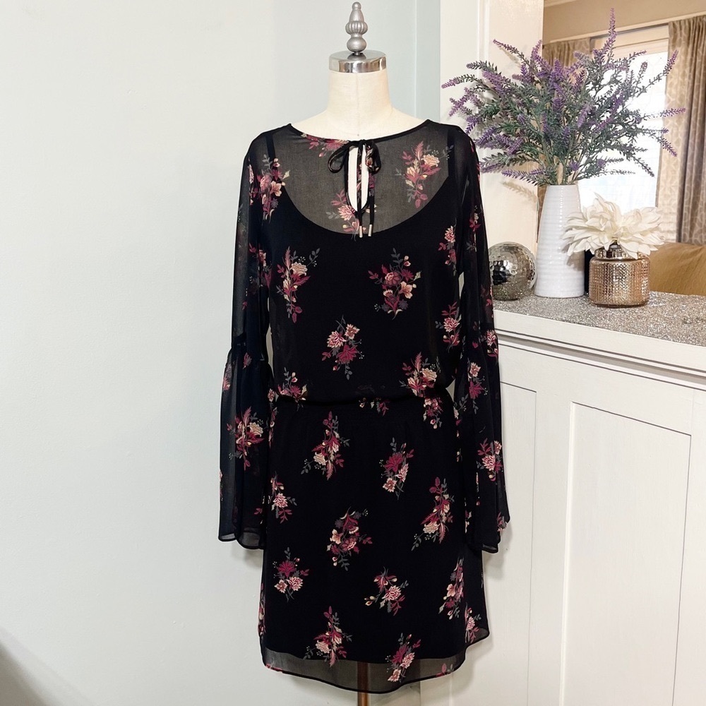 White House Black Market Bell Sleeve Floral Print Dress Black & Pink Small - Picture 2 of 13